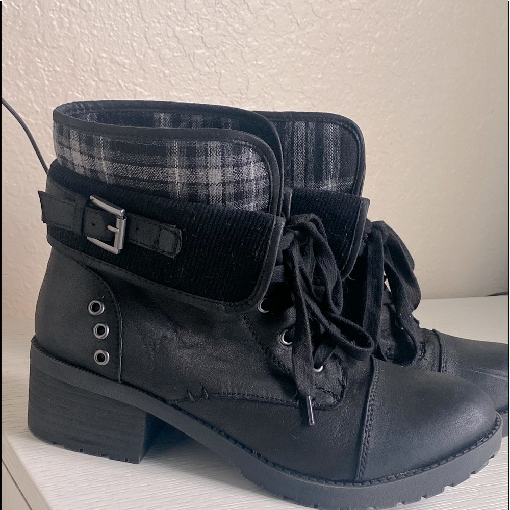 Womens boots
